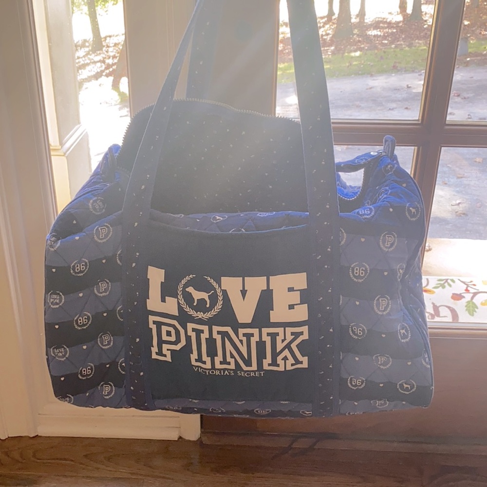 VS weekender duffle